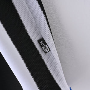 99-00 Newcastle primera equipación