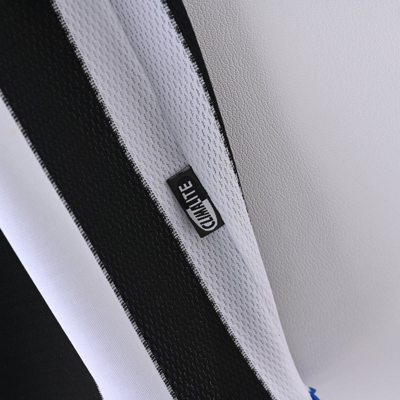 99-00 Newcastle primera equipación