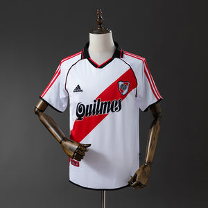 00-02 River Plate primera equipación