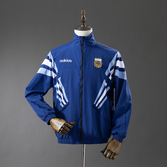 2026 Argentina cortavientos azul marino/celeste