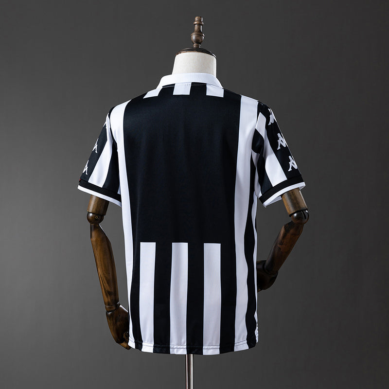 99-00 Juventus primera equipación