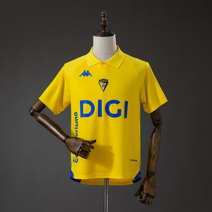 26-27 Cádiz primera equipación