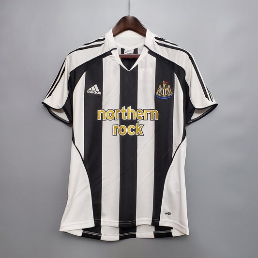 05-07 Newcastle primera equipación