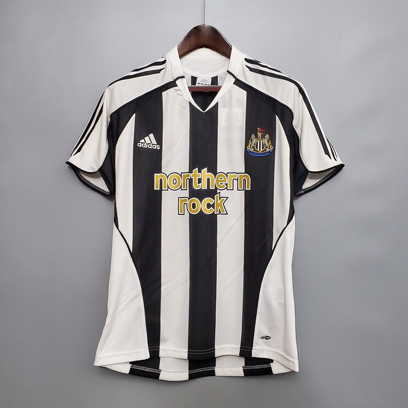 05-07 Newcastle primera equipación
