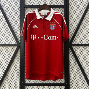 05-06 Bayern de Munich primera equipación