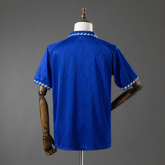 95-96 Oviedo primera equipación