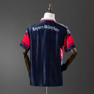 97-98 Bayern de Munich primera equipacion