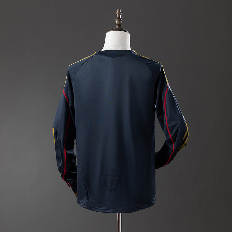 09-10 Liverpool segunda equipación manga larga