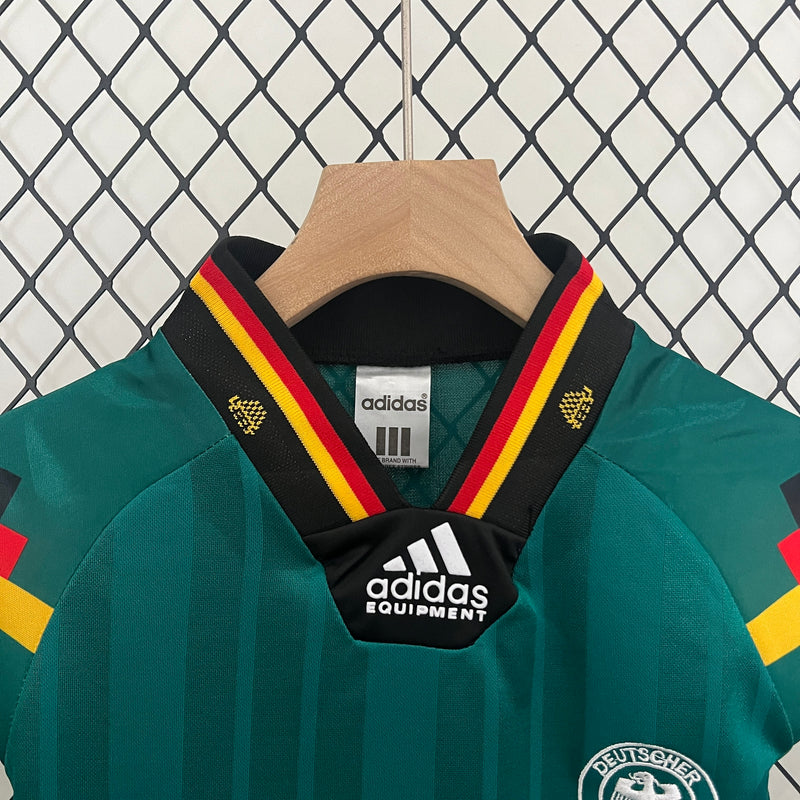 1992 Alemania segunda equipación niño