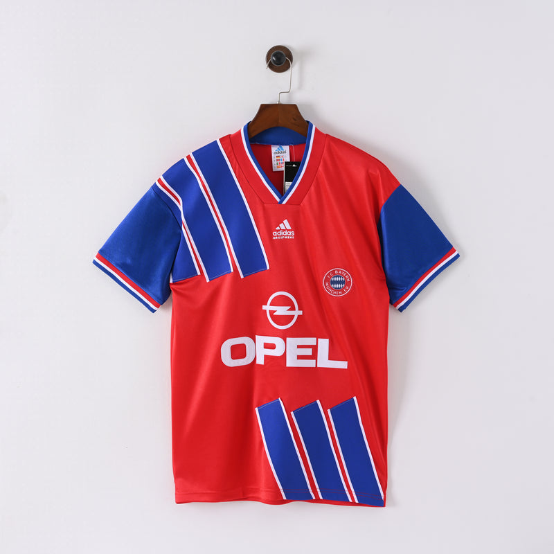 93-95 Bayern de Munich primera equipacion