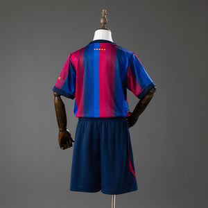 26-27 Barcelona primera equipación niño