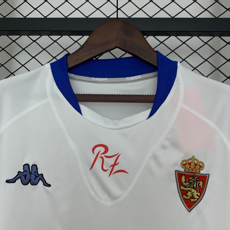 01-02 Real Zaragoza primera equipación