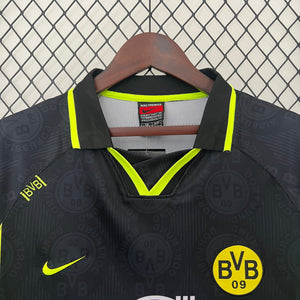 96-97 Borussia Dortmund segunda equipación