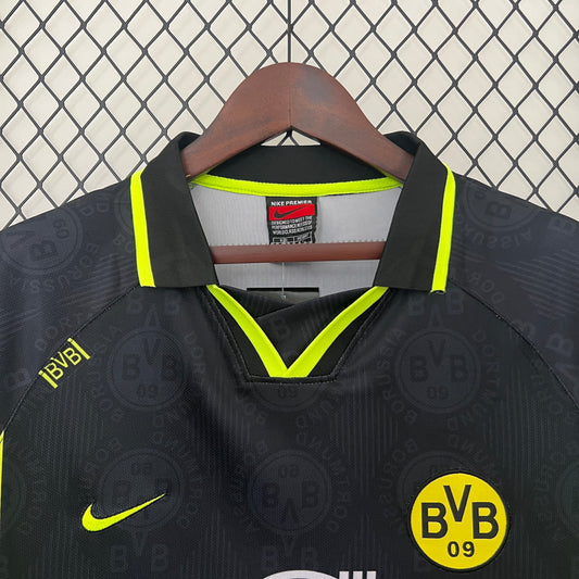 96-97 Borussia Dortmund segunda equipación