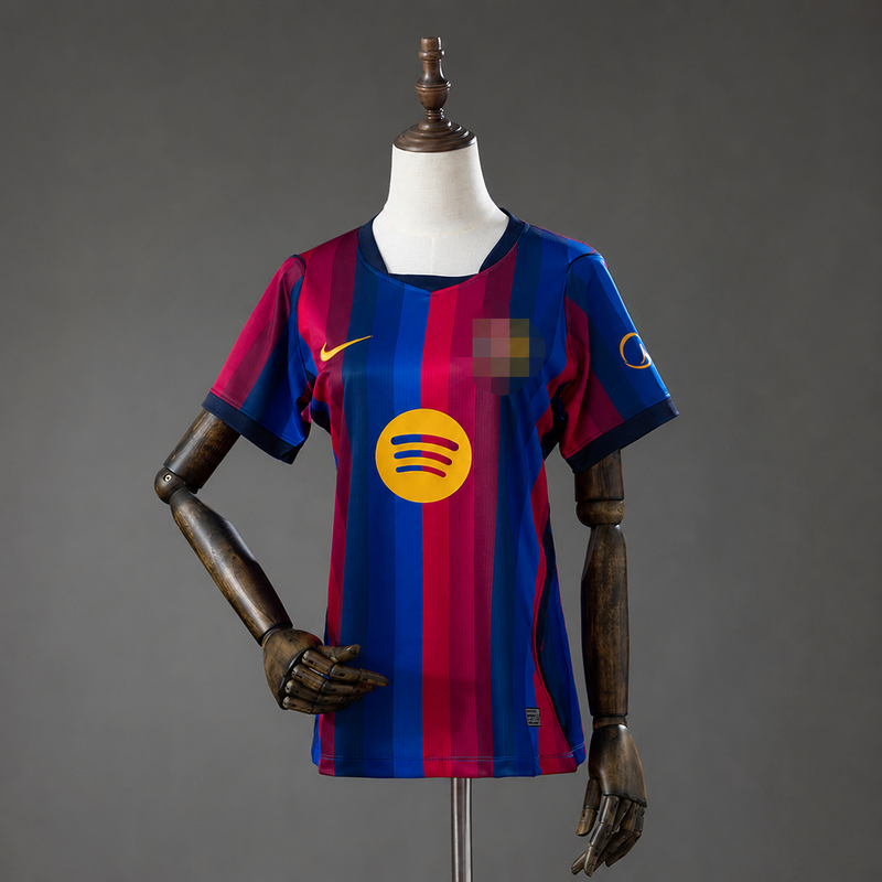26-27 Barcelona primera equipación mujer (Filtración)