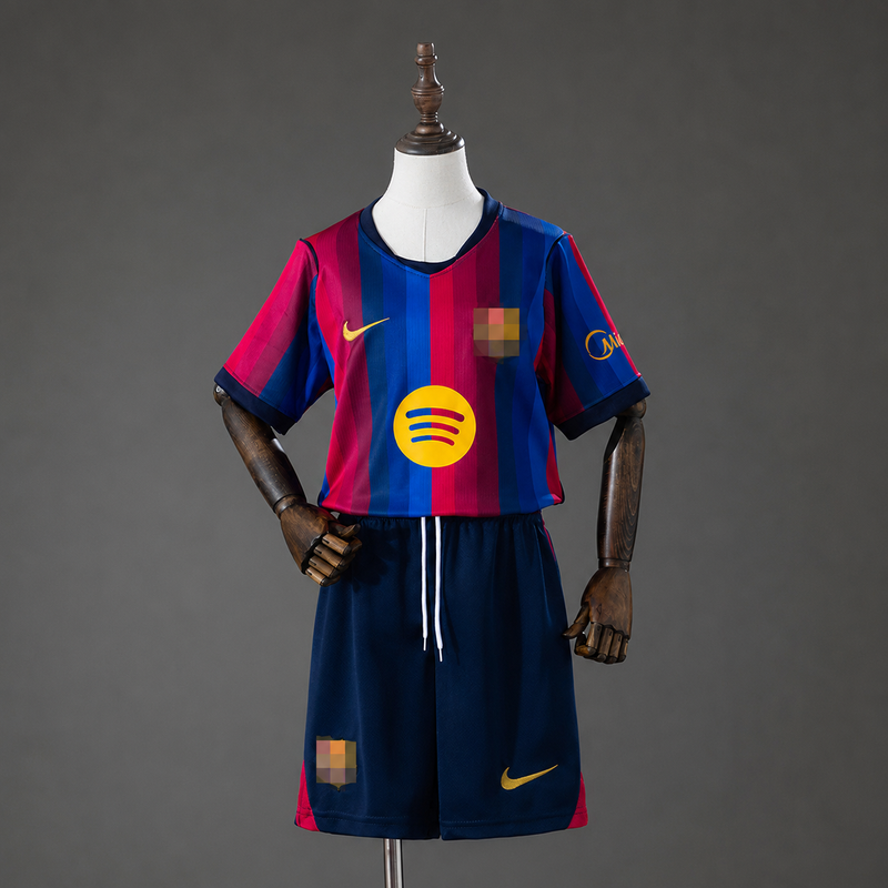 26-27 Barcelona primera equipación niño