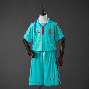 05-06 Arsenal home kit for kids