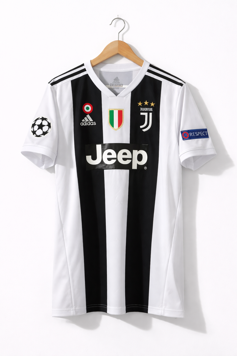 18-19 Juventus primera equipación