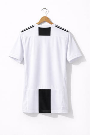 18-19 Juventus primera equipación