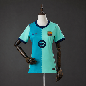 26-27 Barcelona tercera equipación mujer