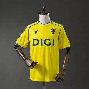 25-26 Cádiz primera equipación
