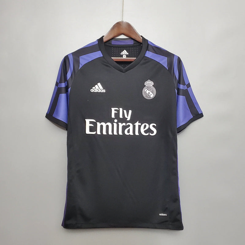 15-16 Real Madrid tercera equipación