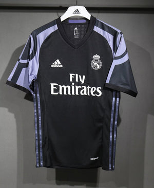16-17 Real Madrid tercera equipación