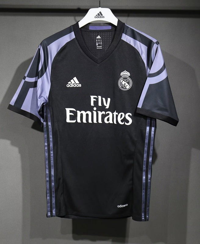 16-17 Real Madrid tercera equipación