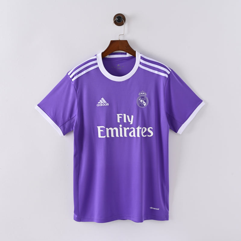 16-17 Real Madrid segunda equipación
