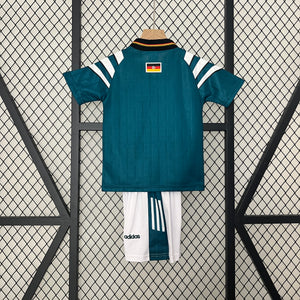 1996 Alemania segunda equipación niño