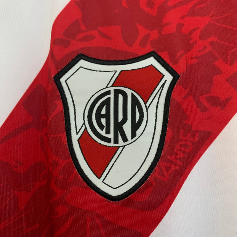 13-14 River Plate primera equipación
