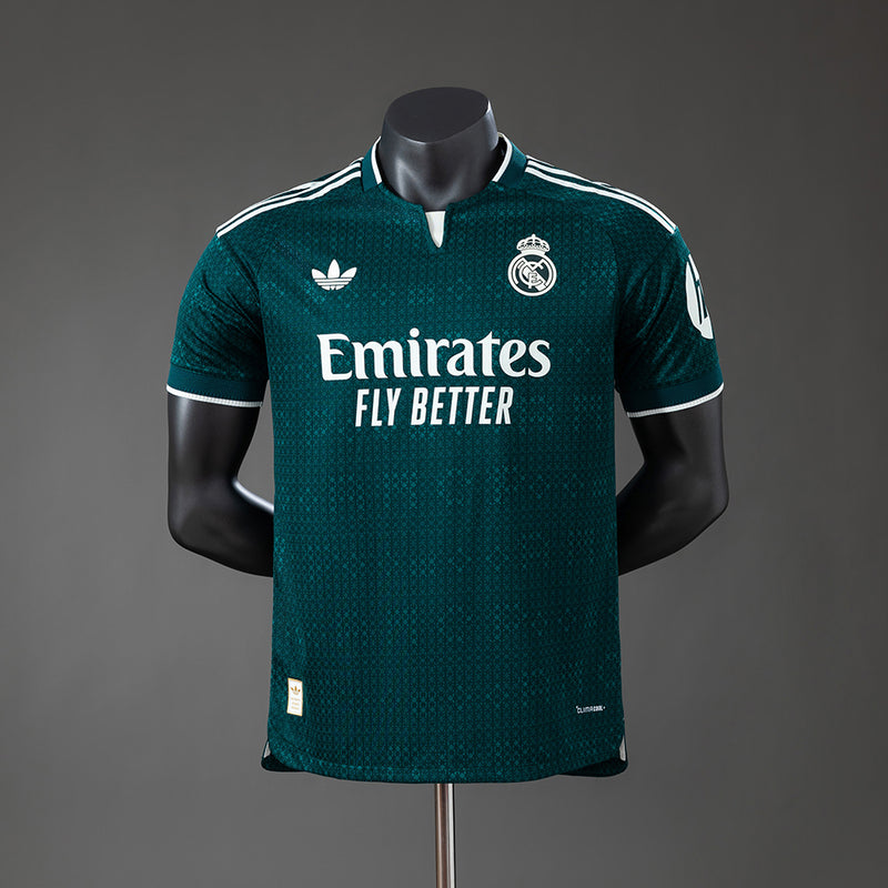 26-27 Real Madrid segunda equipación