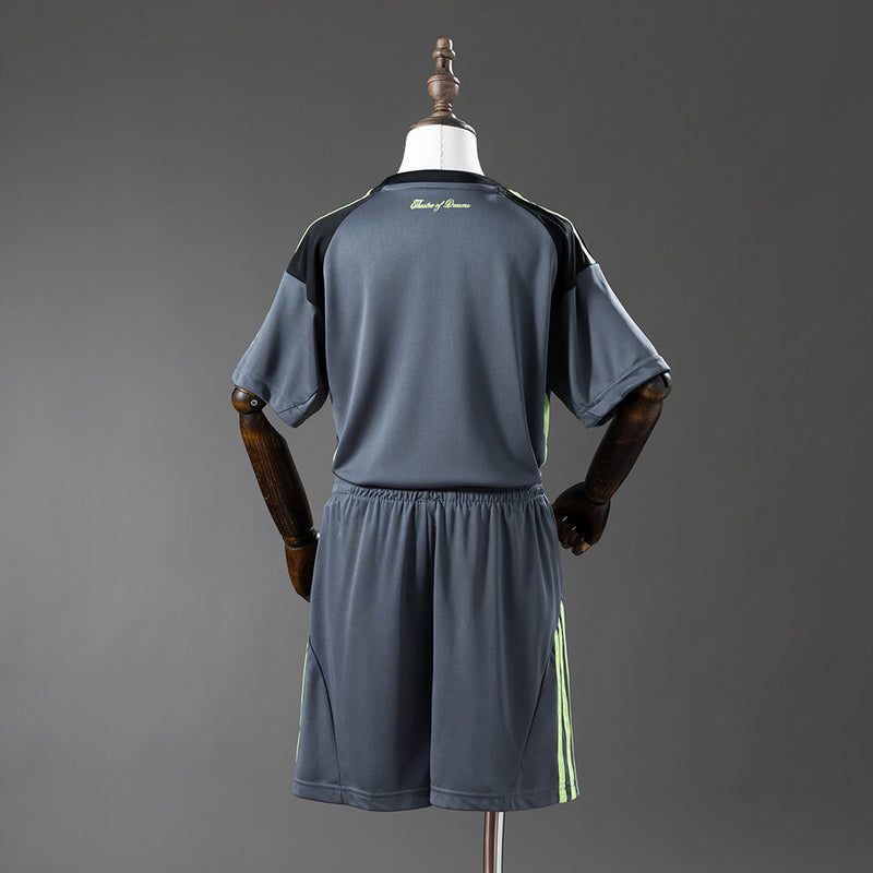 25-26 Manchester United portero segunda equipación niño