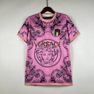 Italia x Versace equipación especial rosa