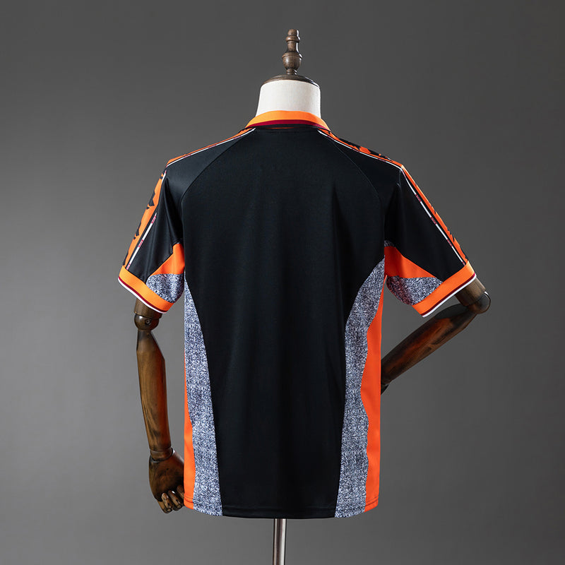 98-99 Roma tercera equipación