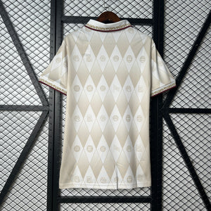 25-26 Bayern de Munich equipación especial beige