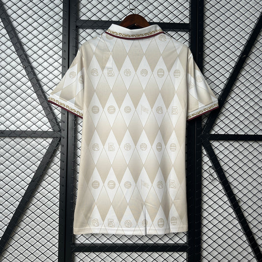 25-26 Bayern de Munich equipación especial beige