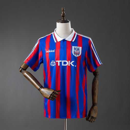 96-98 Crystal Palace primera equipación
