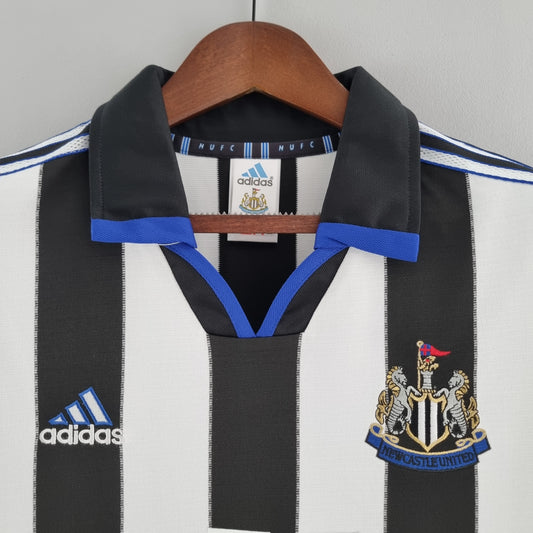 00-01 Newcastle primera equipación