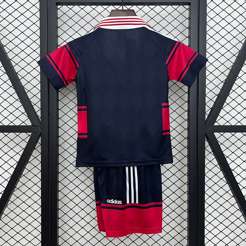 97-99 Bayern de Munich primera equipación niño