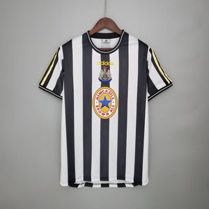 97-99 Newcastle primera equipación