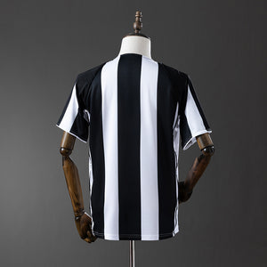 04-05 Juventus primera equipación