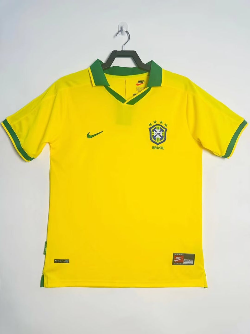 97 Selección Brasil primera equipacion