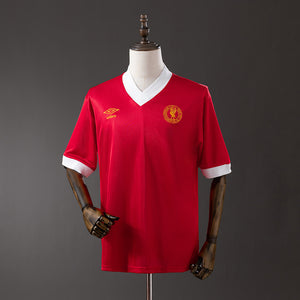 76-77 Liverpool primera equipación