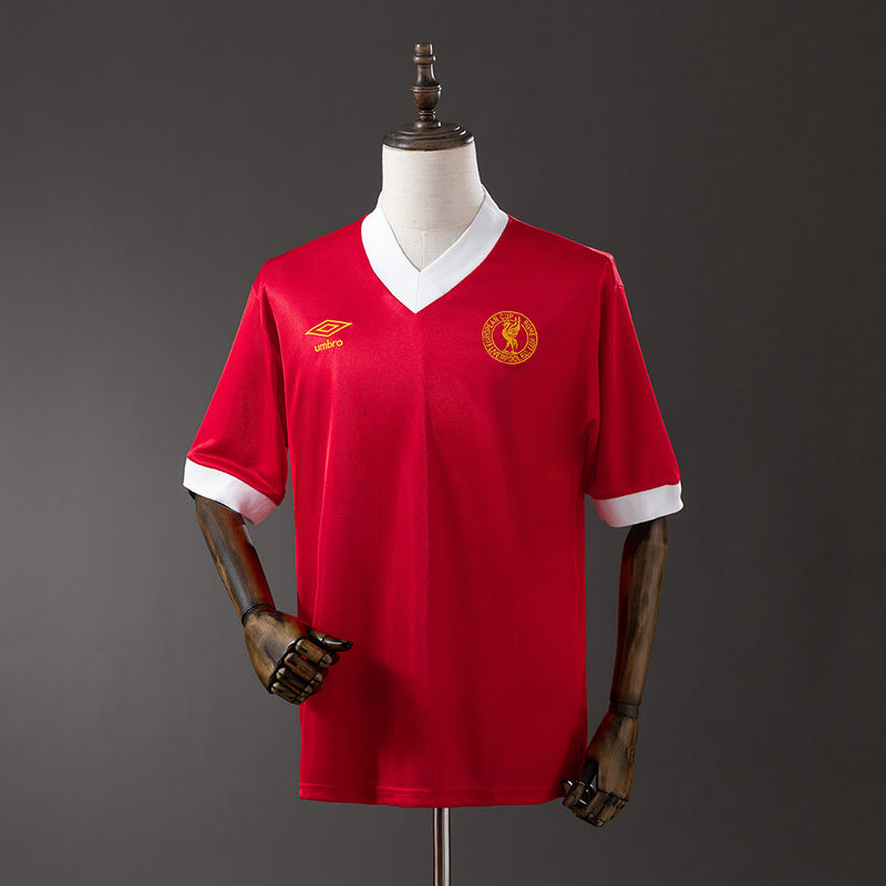 76-77 Liverpool primera equipación