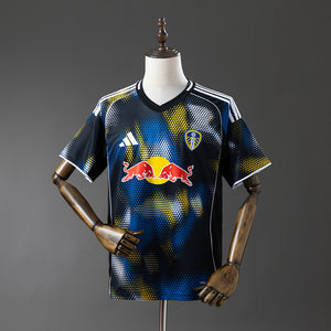 25-26 Leeds tercera equipación