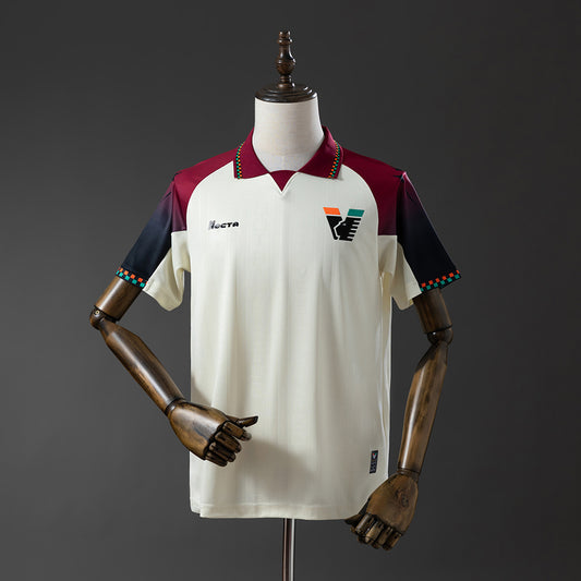 25-26 Venezia segunda equipación (Sponsors incluídos)