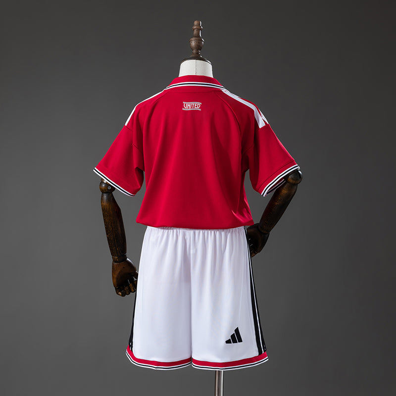 26-27 Manchester United primera equipación niño