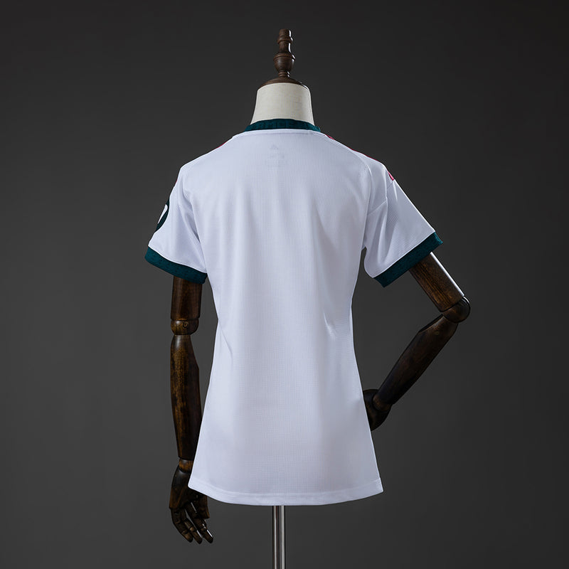 26-27 Real Madrid primera equipación mujer