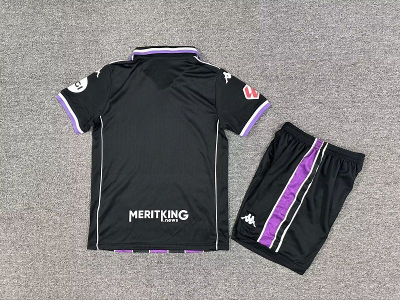 25-26 Real Valladolid segunda equipación